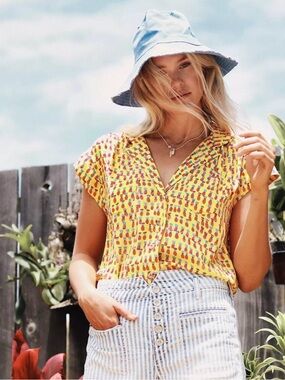 Anthropologie yellow pineapple button down blouse